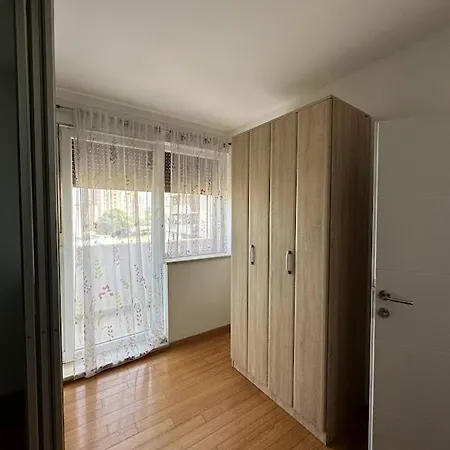 Nea Apartment *